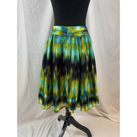 Women's Size 6 A Line Abstract Print Skirt With pockets - Picture 1 of 7